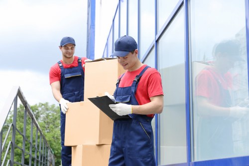 Man and van moving support in South Lambeth for homes and flats